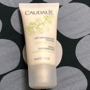 Caudalie cleansing milk